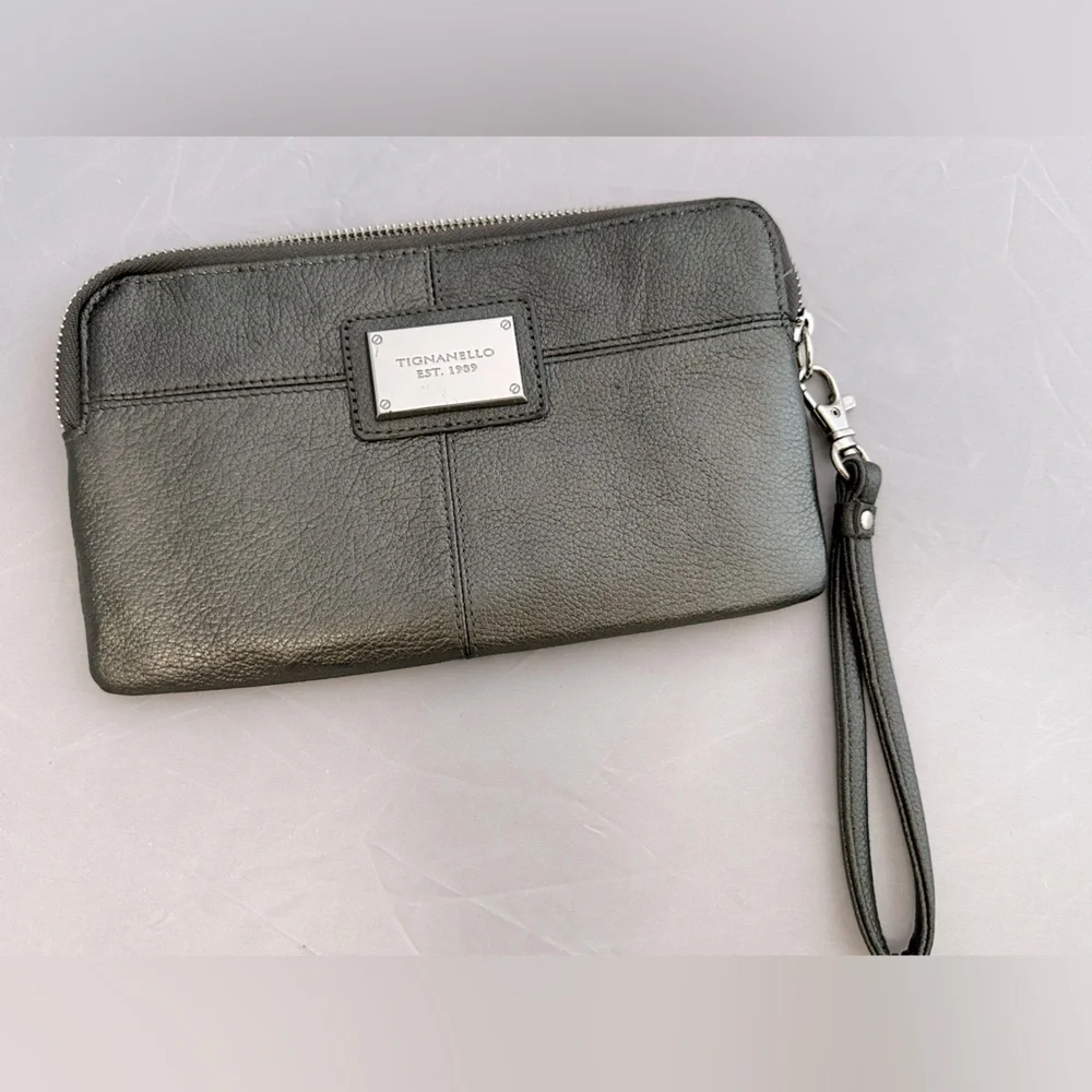 Tignanello Silver-Gray Leather Wristlet